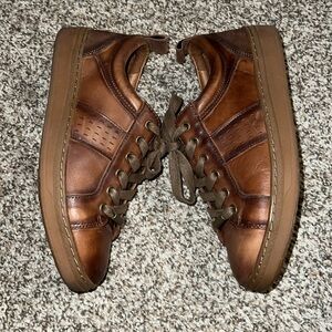 Earth brown leather shoes